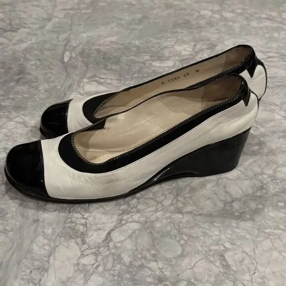 Taryn Rose White Leather Black Patent Wedge Shoes Heals Size 7 / 38 M - Picture 3 of 6